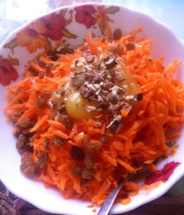 Салат из моркови с орехами: простой рецепт